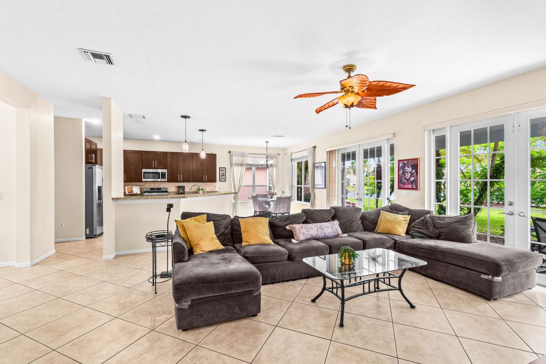 En Venta: $890,000 (5 camas, 3 baños, 2890 Pies cuadrados)