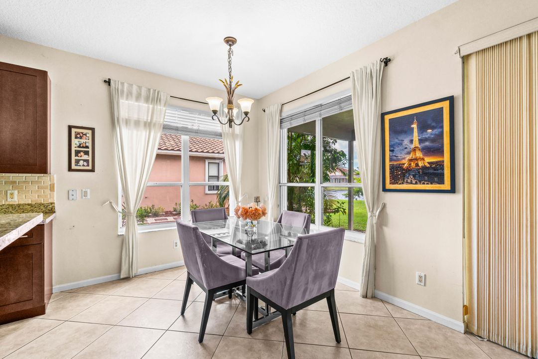 En Venta: $890,000 (5 camas, 3 baños, 2890 Pies cuadrados)