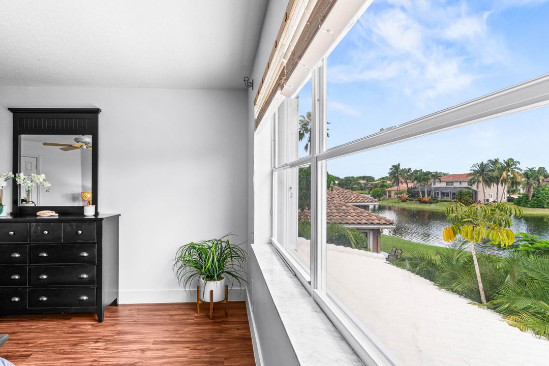 En Venta: $890,000 (5 camas, 3 baños, 2890 Pies cuadrados)