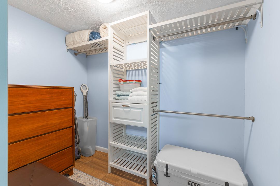 На продажу: $207,000 (2 спален, 2 ванн, 1034 Квадратных фут)