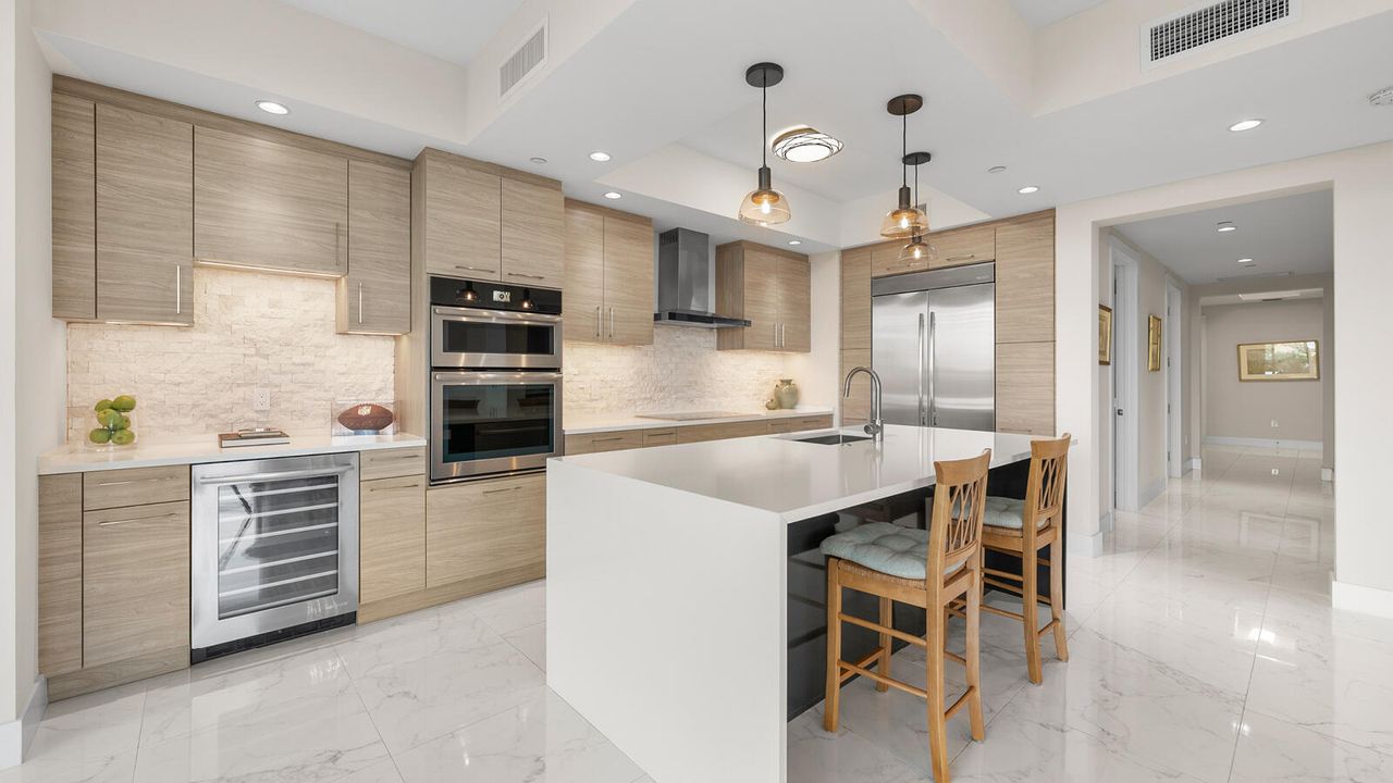 En Venta: $1,550,000 (2 camas, 2 baños, 1850 Pies cuadrados)