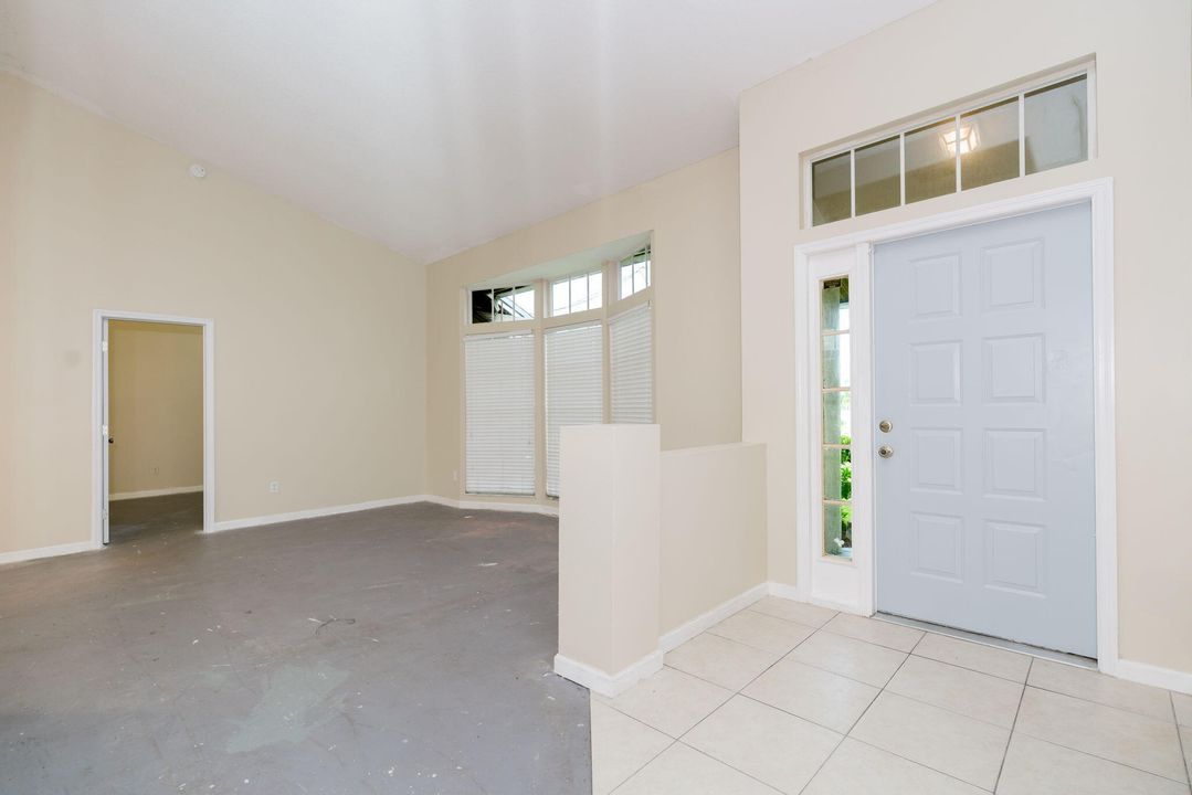 Active With Contract: $639,000 (6 beds, 4 baths, 3224 Square Feet)