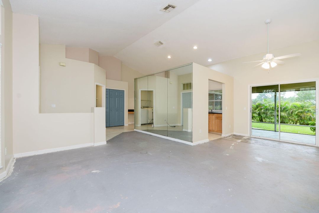 Active With Contract: $639,000 (6 beds, 4 baths, 3224 Square Feet)