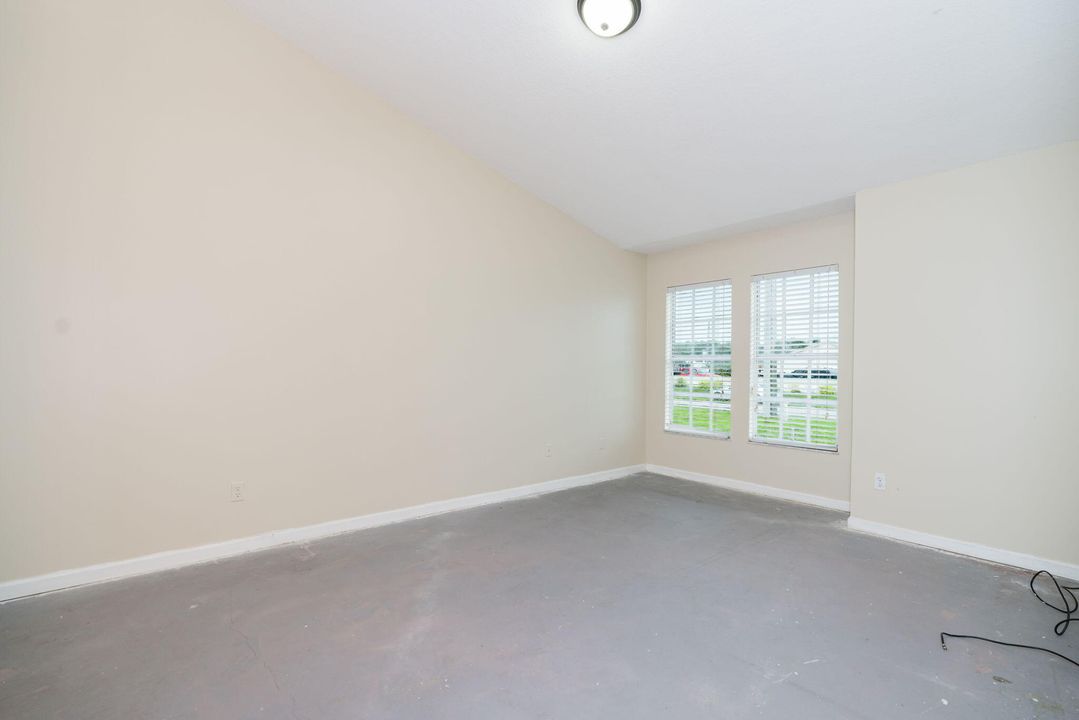 Active With Contract: $639,000 (6 beds, 4 baths, 3224 Square Feet)