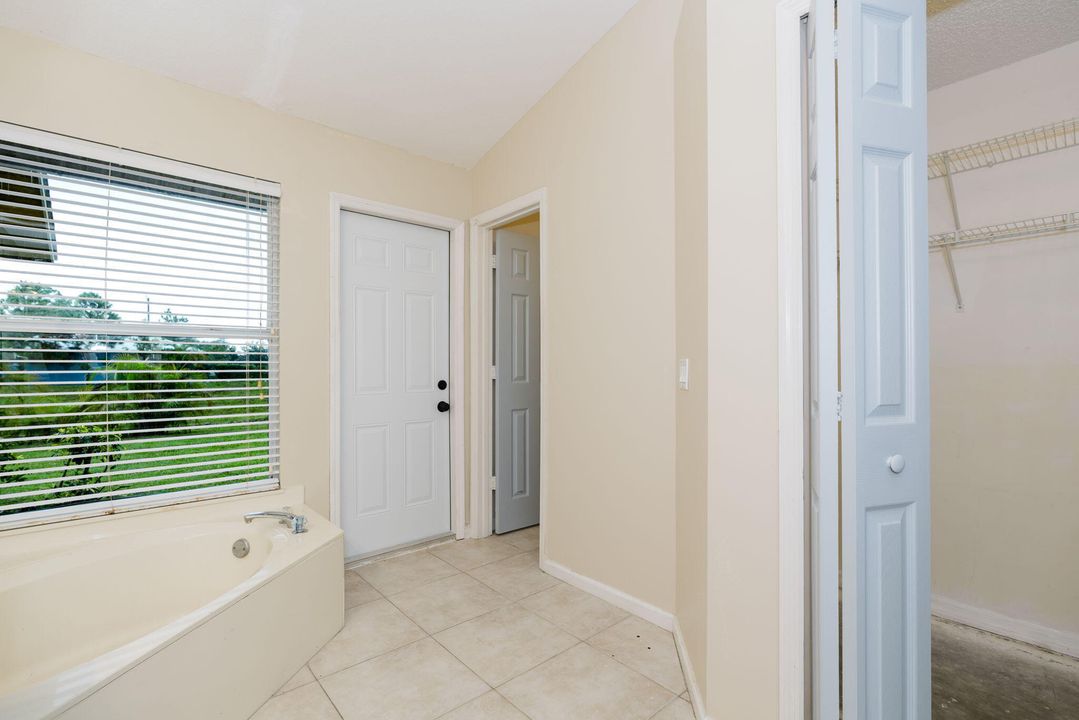 Active With Contract: $639,000 (6 beds, 4 baths, 3224 Square Feet)