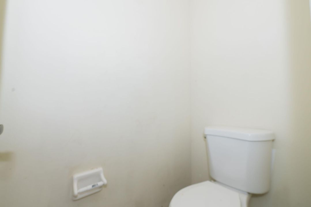 Active With Contract: $639,000 (6 beds, 4 baths, 3224 Square Feet)