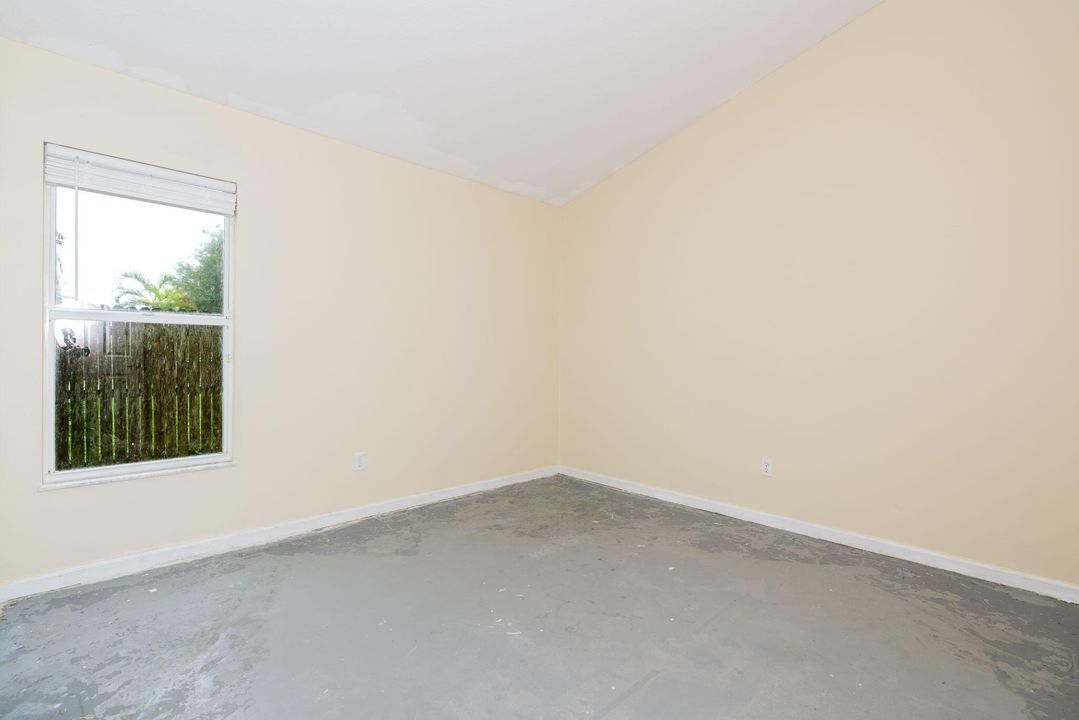 Active With Contract: $639,000 (6 beds, 4 baths, 3224 Square Feet)