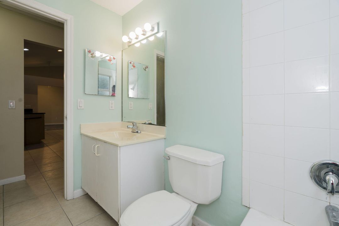 Active With Contract: $639,000 (6 beds, 4 baths, 3224 Square Feet)