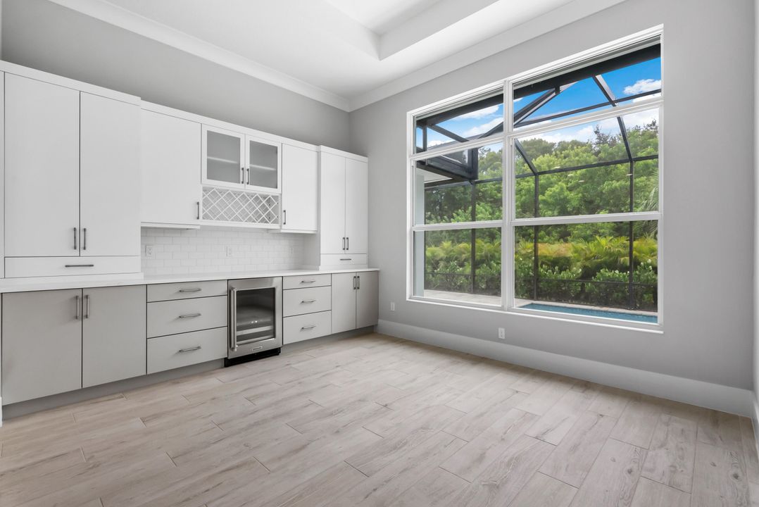 待售: $904,657 (3 贝兹, 3 浴室, 2321 平方英尺)