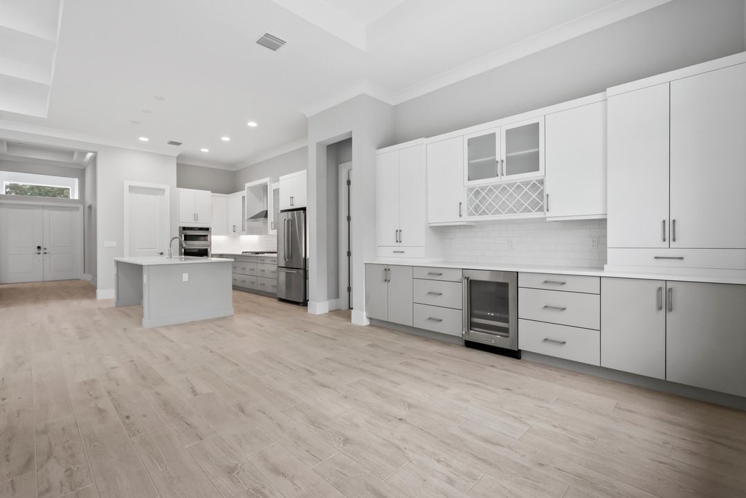 待售: $904,657 (3 贝兹, 3 浴室, 2321 平方英尺)