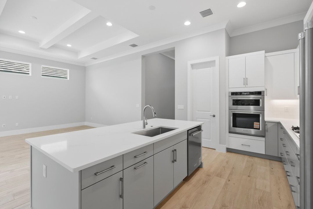 待售: $904,657 (3 贝兹, 3 浴室, 2321 平方英尺)