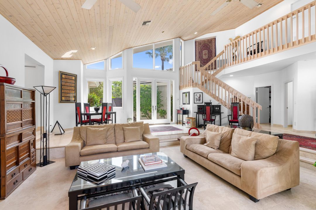 Activo con contrato: $3,375,000 (4 camas, 3 baños, 3462 Pies cuadrados)