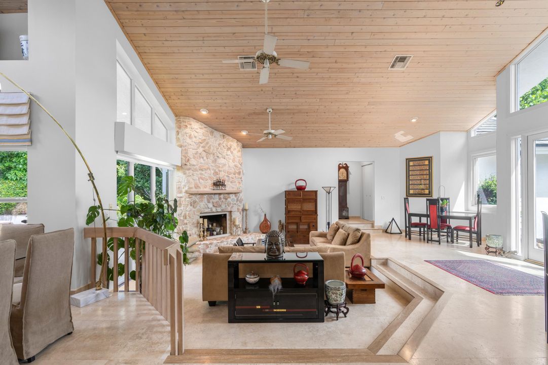 Activo con contrato: $3,375,000 (4 camas, 3 baños, 3462 Pies cuadrados)