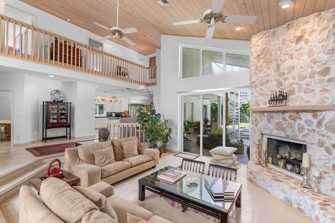 Activo con contrato: $3,375,000 (4 camas, 3 baños, 3462 Pies cuadrados)