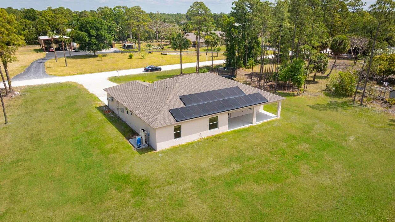 For Sale: $705,000 (4 beds, 2 baths, 2011 Square Feet)