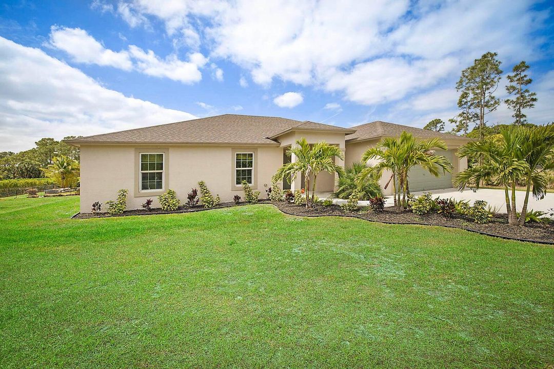 For Sale: $705,000 (4 beds, 2 baths, 2011 Square Feet)