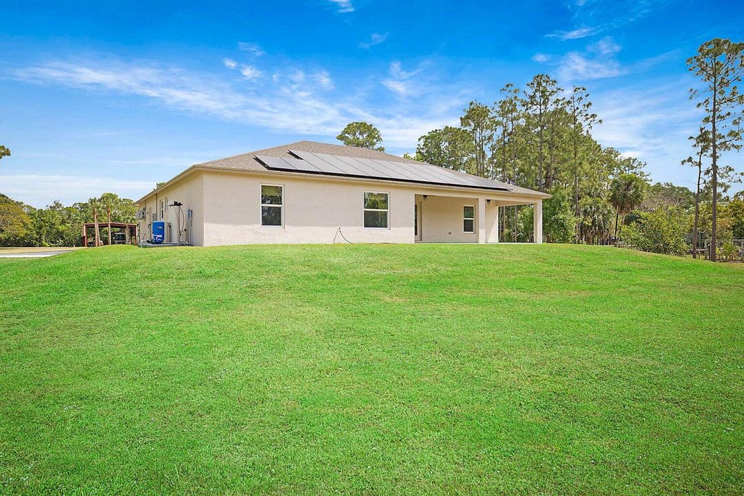 For Sale: $705,000 (4 beds, 2 baths, 2011 Square Feet)