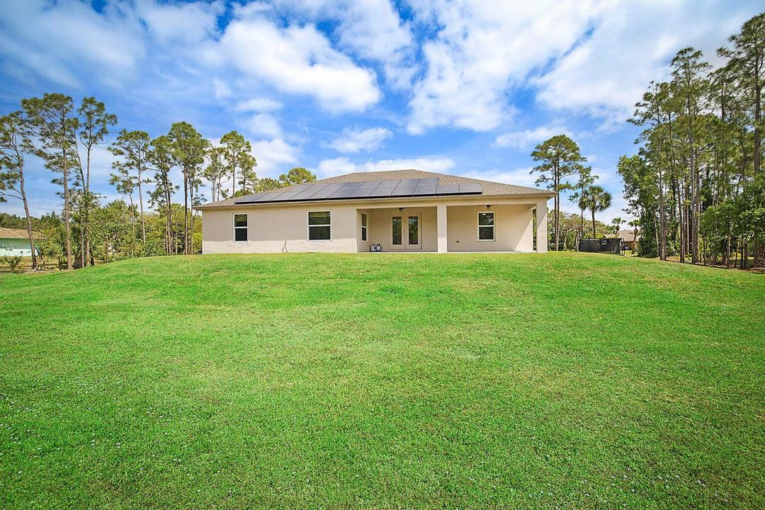 For Sale: $705,000 (4 beds, 2 baths, 2011 Square Feet)