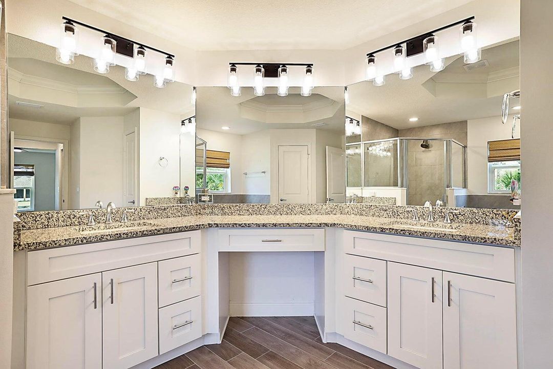 For Sale: $705,000 (4 beds, 2 baths, 2011 Square Feet)