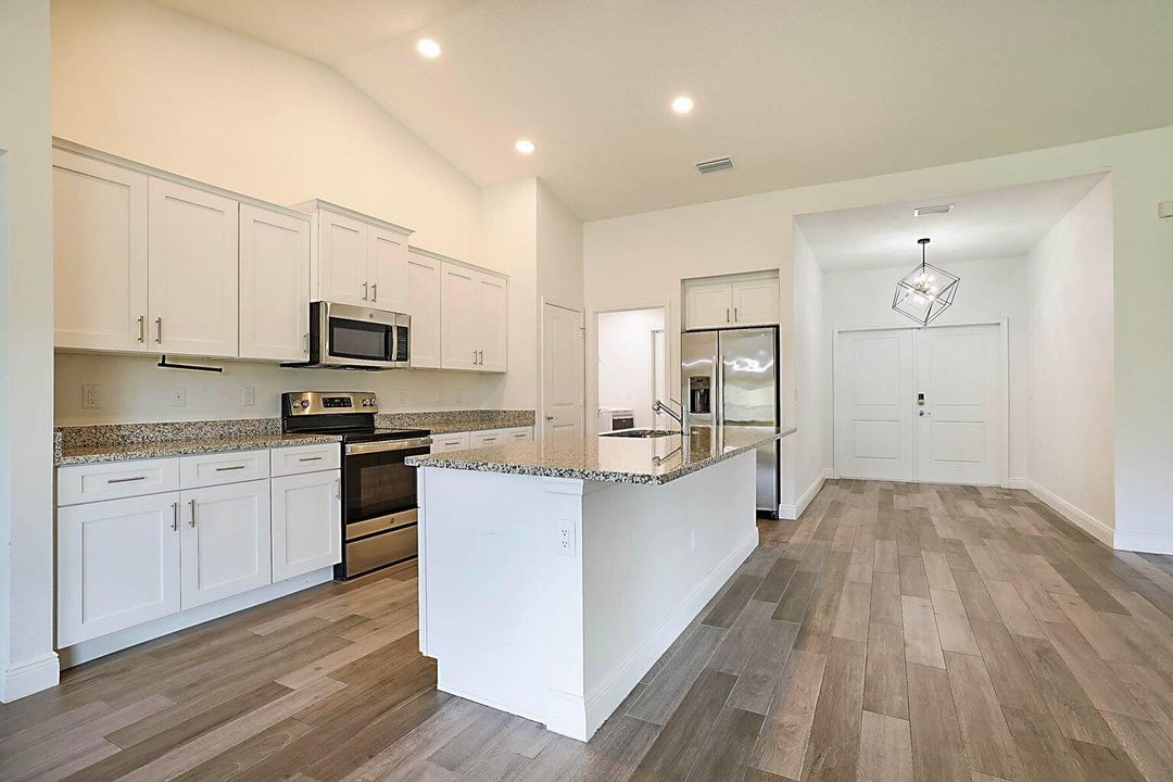 For Sale: $705,000 (4 beds, 2 baths, 2011 Square Feet)