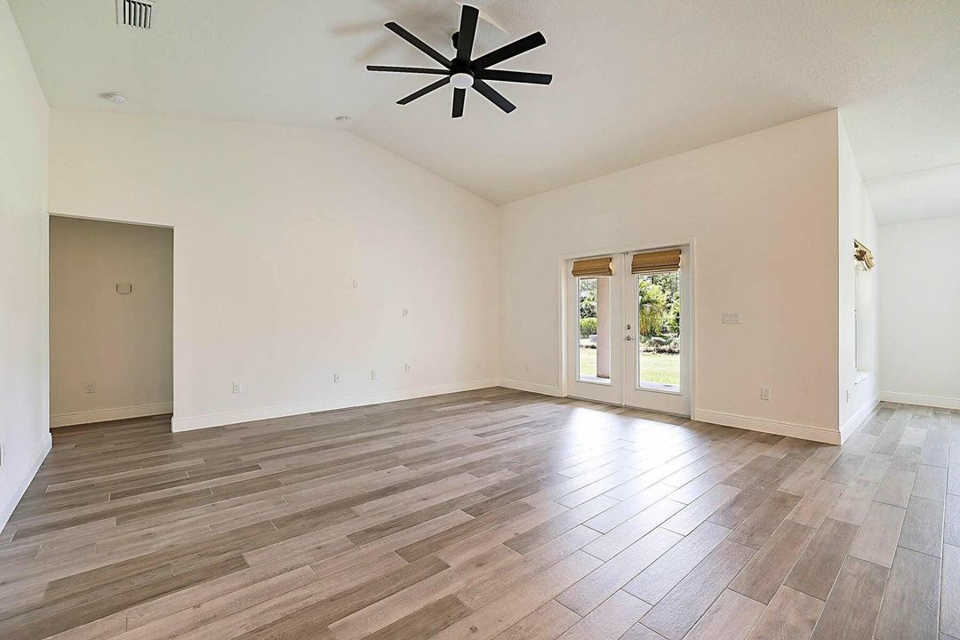 For Sale: $705,000 (4 beds, 2 baths, 2011 Square Feet)