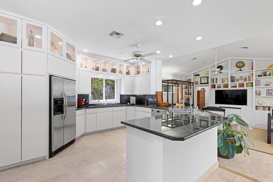 Activo con contrato: $3,375,000 (4 camas, 3 baños, 3462 Pies cuadrados)