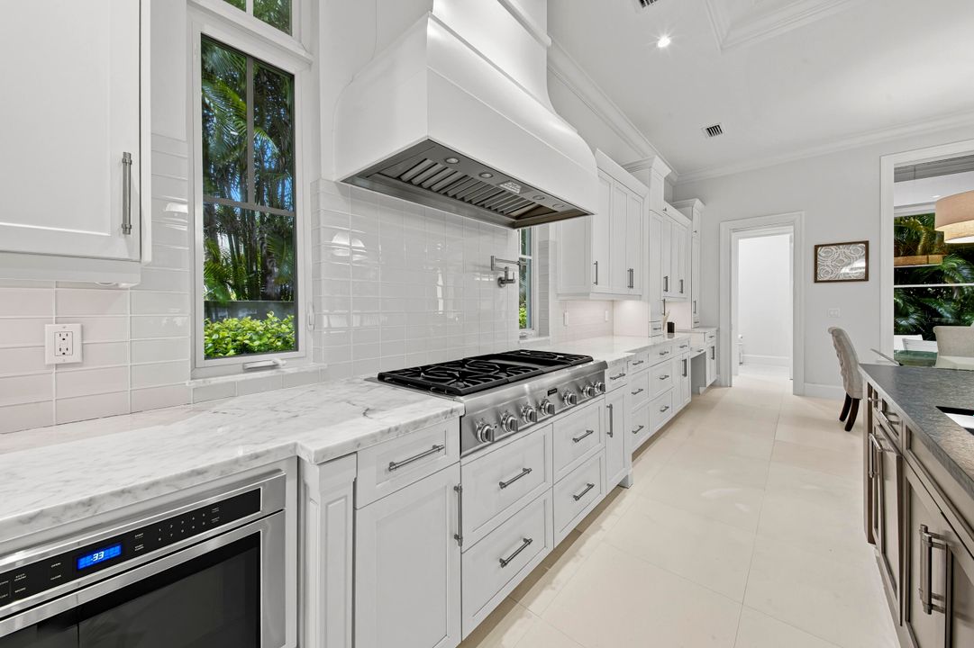 For Sale: $6,600,000 (4 beds, 4 baths, 5248 Square Feet)