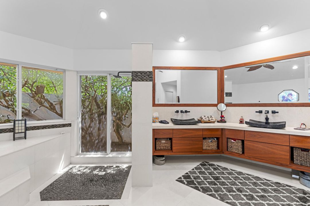 Activo con contrato: $3,375,000 (4 camas, 3 baños, 3462 Pies cuadrados)