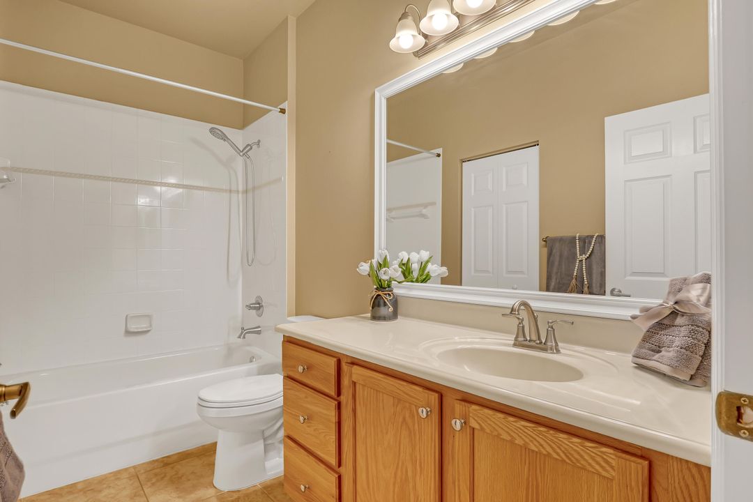 Под контрактом: $429,000 (3 спален, 2 ванн, 1587 Квадратных фут)