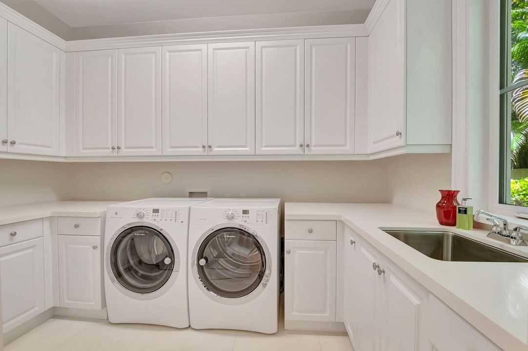 For Sale: $6,600,000 (4 beds, 4 baths, 5248 Square Feet)