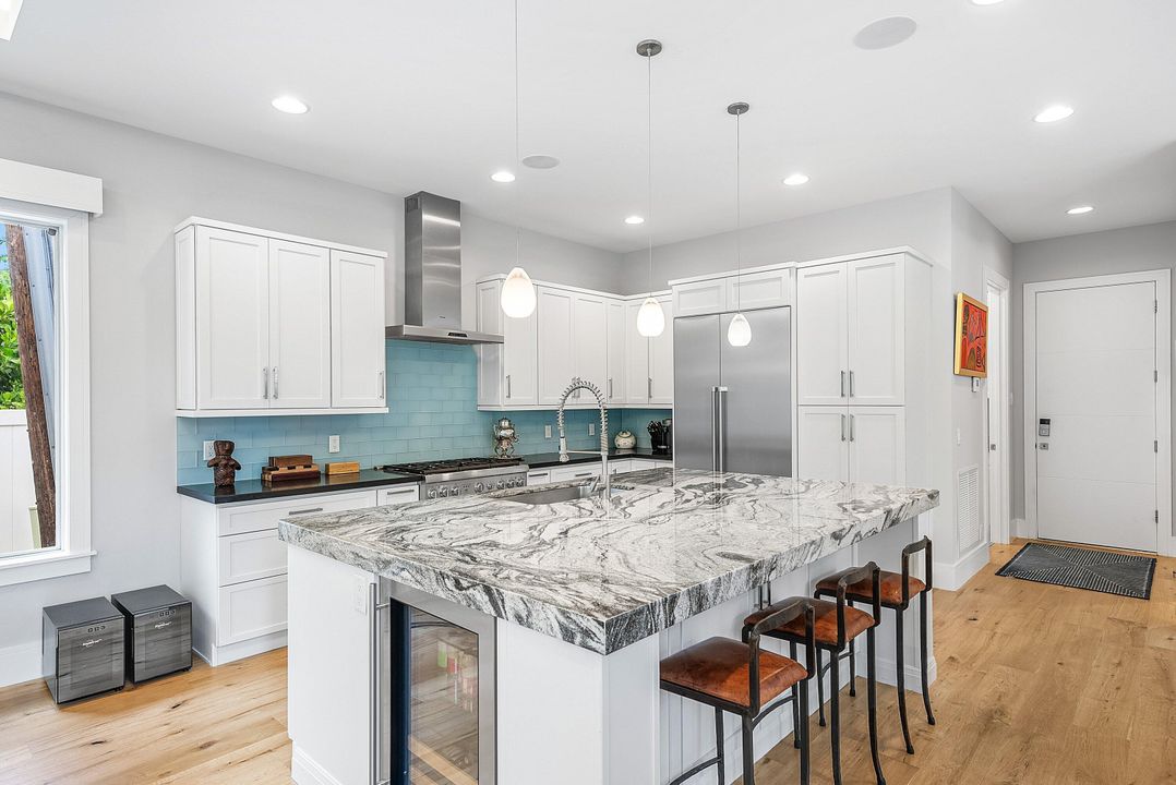 Active With Contract: $3,445,000 (4 beds, 4 baths, 3187 Square Feet)