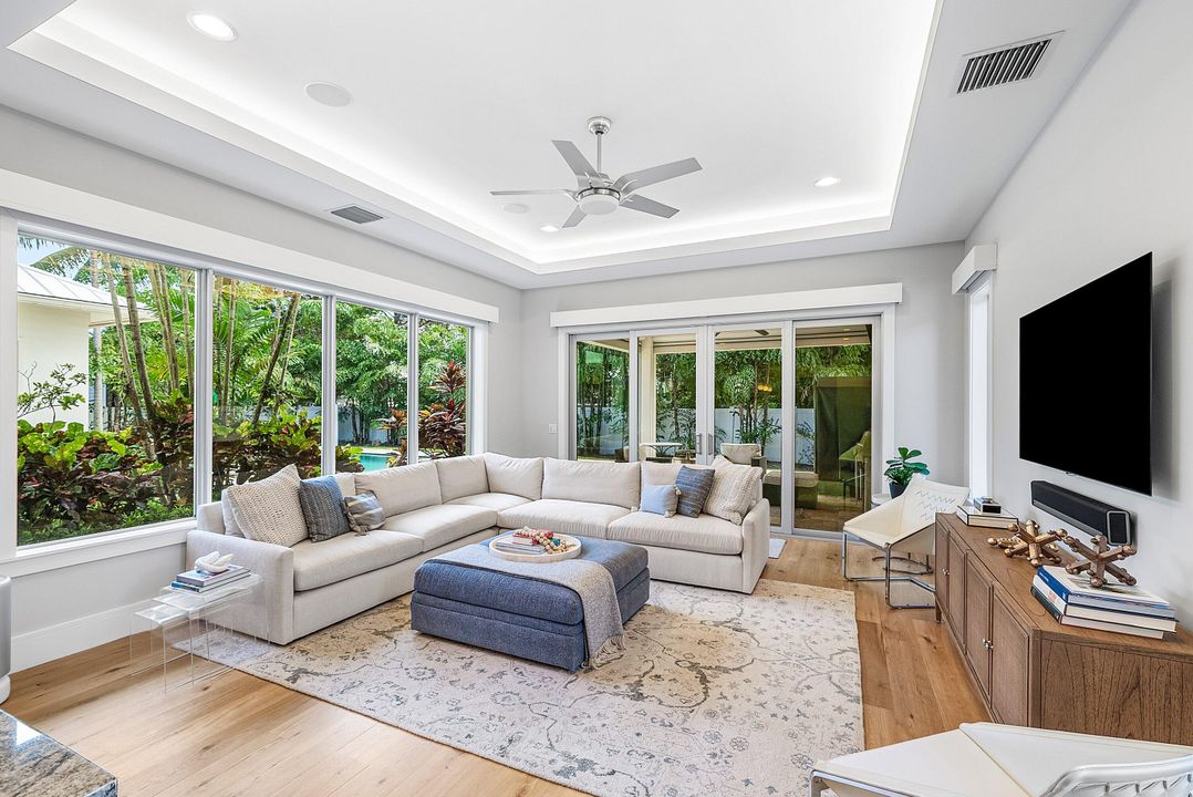 Active With Contract: $3,445,000 (4 beds, 4 baths, 3187 Square Feet)