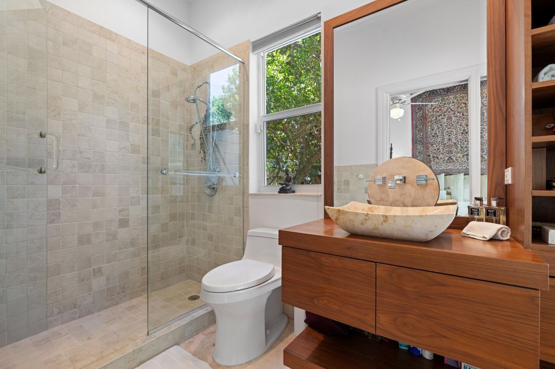 Activo con contrato: $3,375,000 (4 camas, 3 baños, 3462 Pies cuadrados)