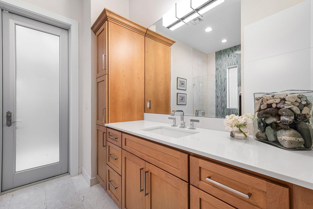 Active With Contract: $3,445,000 (4 beds, 4 baths, 3187 Square Feet)