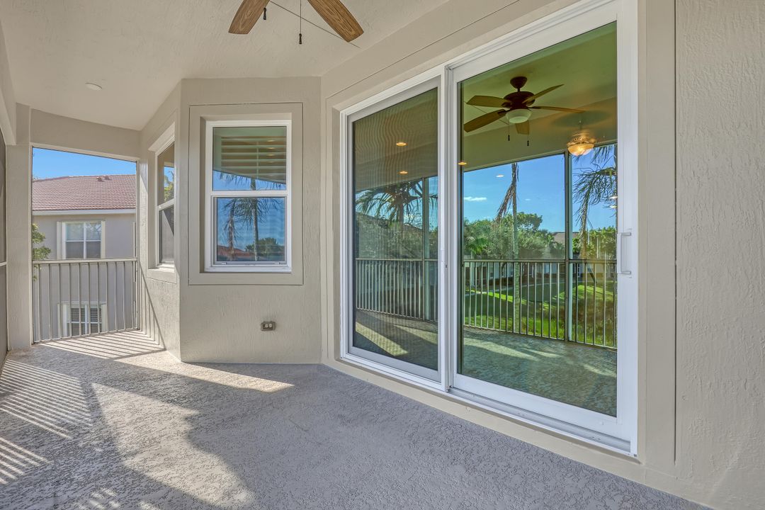 Под контрактом: $429,000 (3 спален, 2 ванн, 1587 Квадратных фут)