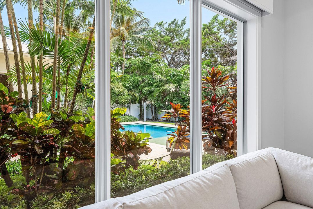 Active With Contract: $3,445,000 (4 beds, 4 baths, 3187 Square Feet)