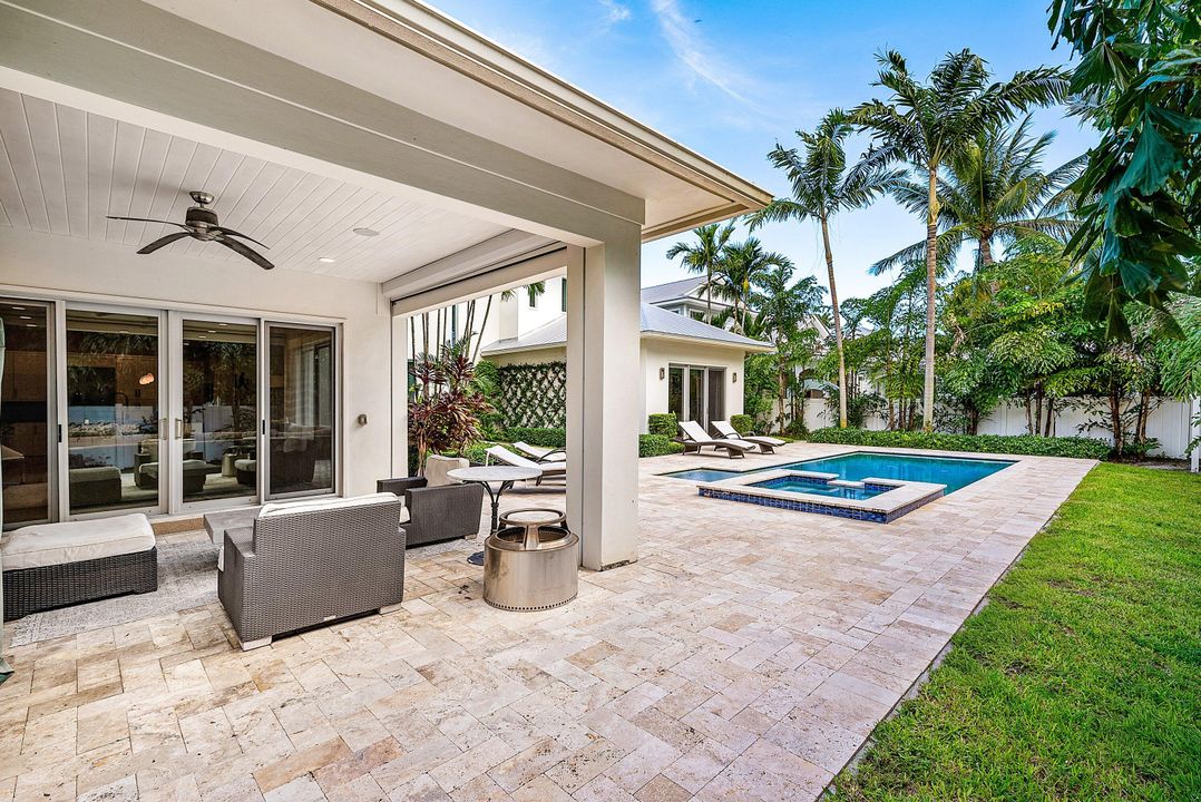 Active With Contract: $3,445,000 (4 beds, 4 baths, 3187 Square Feet)