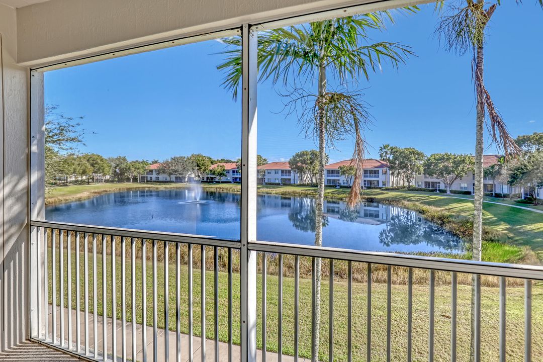 Под контрактом: $429,000 (3 спален, 2 ванн, 1587 Квадратных фут)