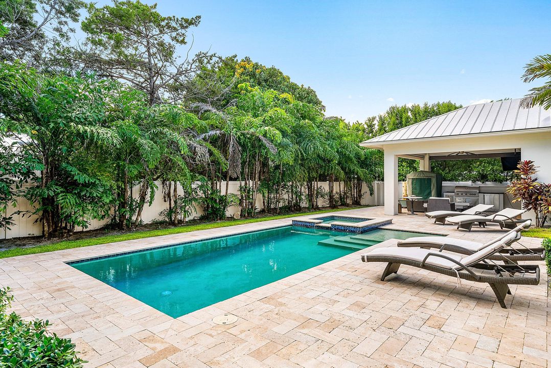 Active With Contract: $3,445,000 (4 beds, 4 baths, 3187 Square Feet)