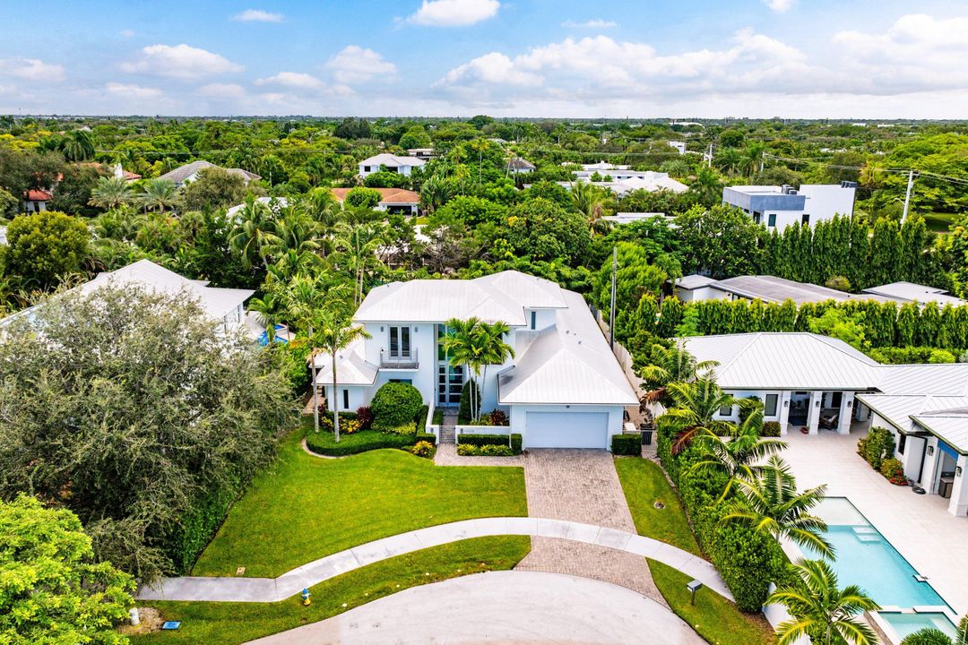 Active With Contract: $3,445,000 (4 beds, 4 baths, 3187 Square Feet)