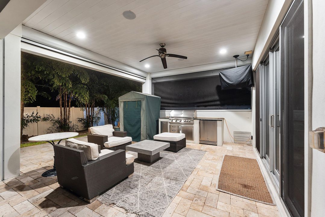 Active With Contract: $3,445,000 (4 beds, 4 baths, 3187 Square Feet)