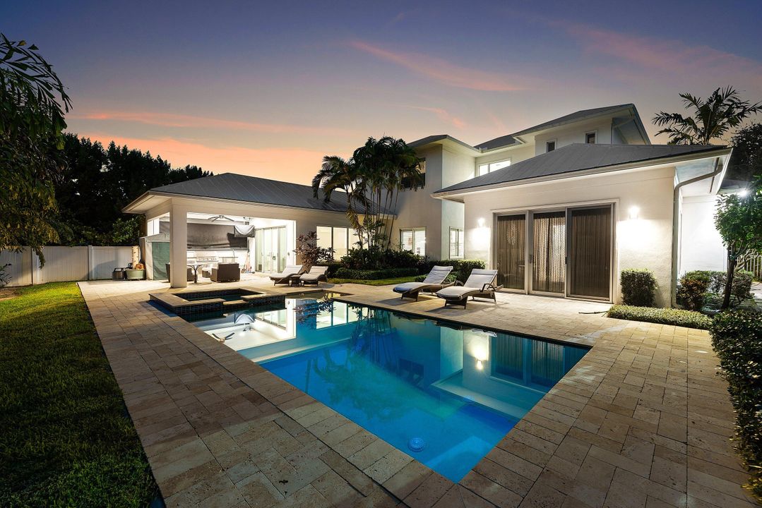 Active With Contract: $3,445,000 (4 beds, 4 baths, 3187 Square Feet)