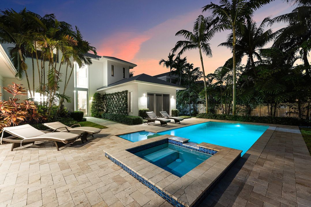 Active With Contract: $3,445,000 (4 beds, 4 baths, 3187 Square Feet)