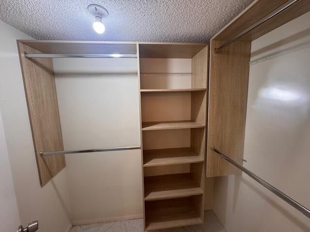 合同活跃: $110,000 (1 贝兹, 1 浴室, 660 平方英尺)