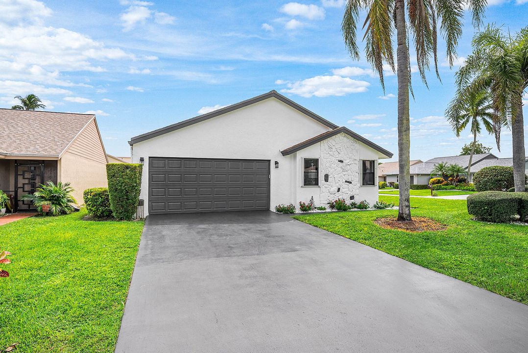 Active With Contract: $475,000 (3 beds, 2 baths, 1754 Square Feet)