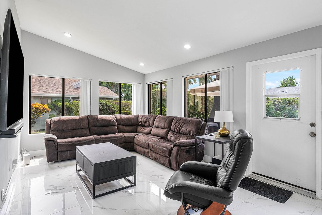 Active With Contract: $475,000 (3 beds, 2 baths, 1754 Square Feet)