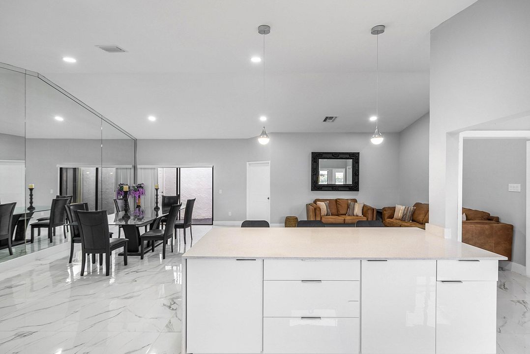 Active With Contract: $475,000 (3 beds, 2 baths, 1754 Square Feet)