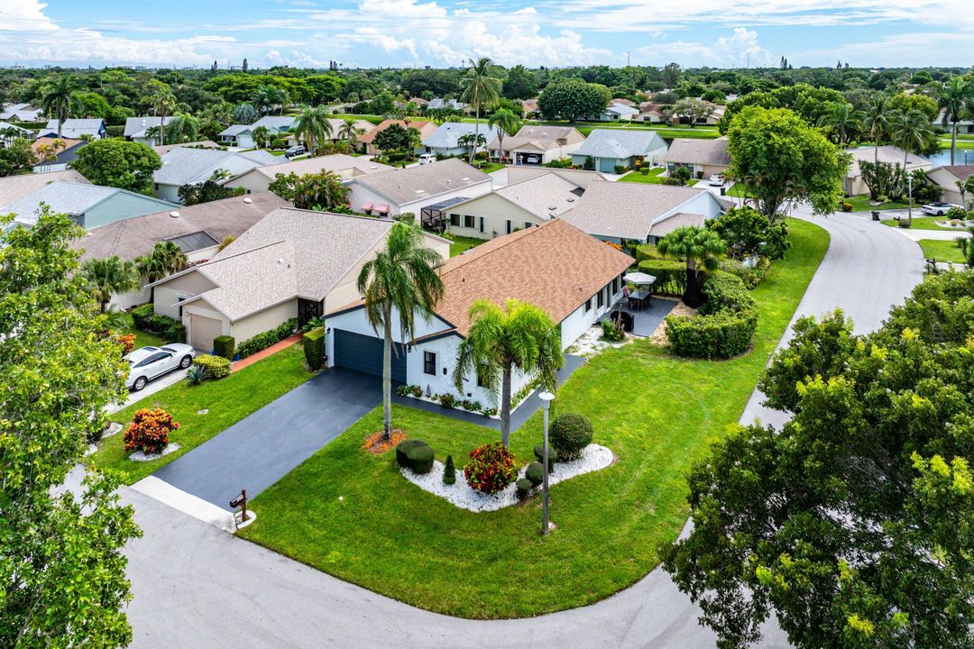 Active With Contract: $475,000 (3 beds, 2 baths, 1754 Square Feet)