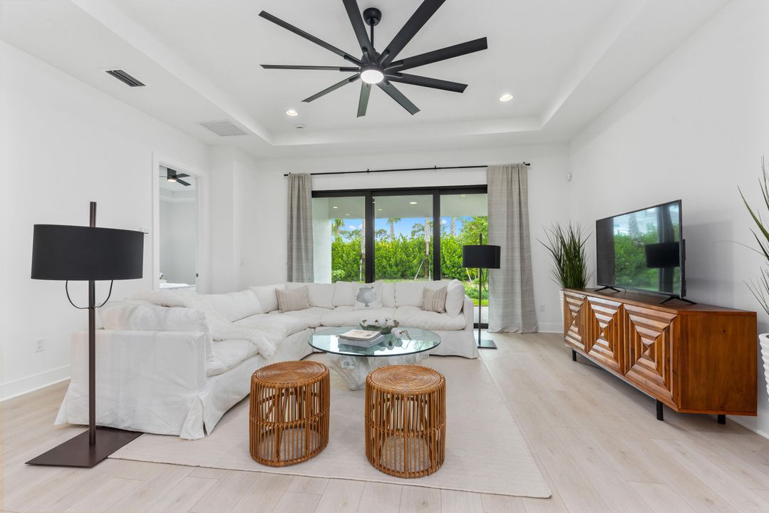 En Venta: $1,720,000 (4 camas, 4 baños, 3652 Pies cuadrados)