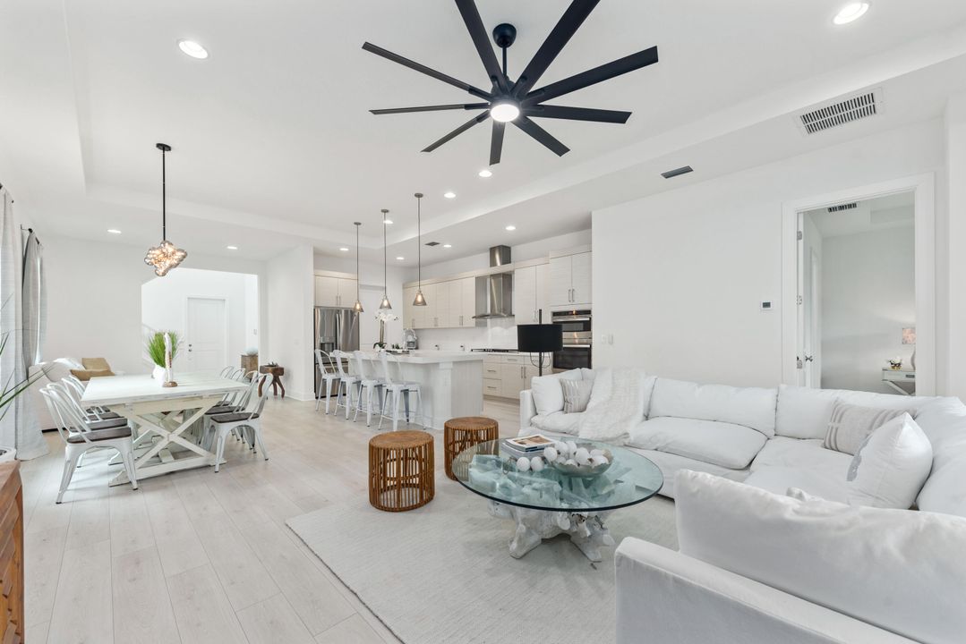 En Venta: $1,720,000 (4 camas, 4 baños, 3652 Pies cuadrados)